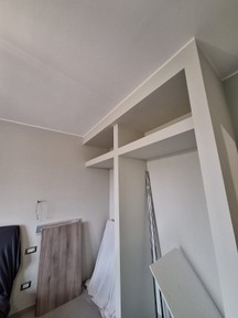 Nicchia di cartongesso per incassare armadi.jpeg