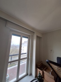 Veletta in cartongesso per nascondere i binari della tenda e nicchi per incassare armadio.jpeg